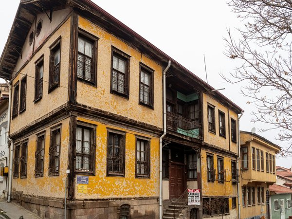 Ravalement de façade à mérignac : sublimez votre maison !
